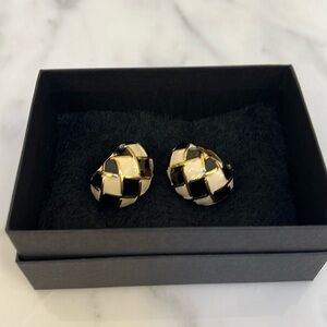 ST. JOHN Vintage Clipped Earrings